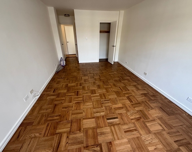 420 East 79th Street - Photo Thumbnail 11