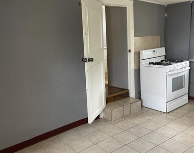 3505 Douglas - Photo Thumbnail 3