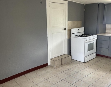 3505 Douglas - Photo Thumbnail 4