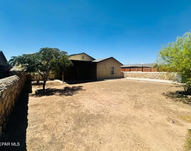 720 Villa Romero Drive - Photo Thumbnail 13