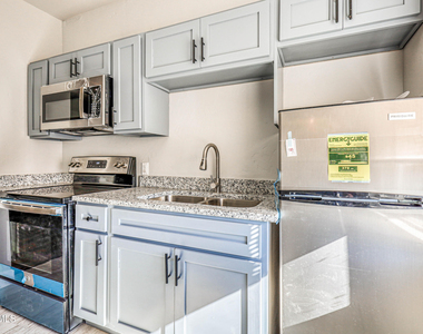 3622 Douglas Avenue - Photo Thumbnail 11