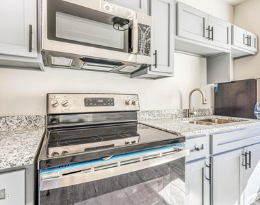 3622 Douglas Avenue - Photo Thumbnail 9