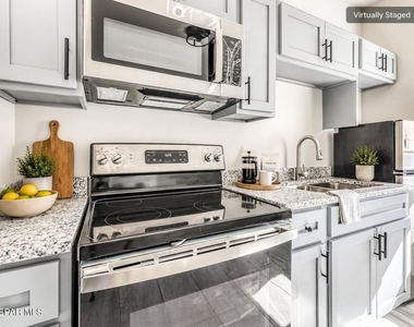 3622 Douglas Avenue - Photo Thumbnail 10
