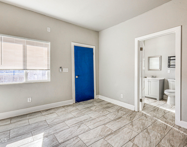 3622 Douglas Avenue - Photo Thumbnail 2