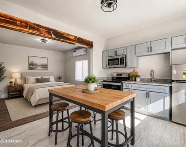 3622 Douglas Avenue - Photo Thumbnail 7