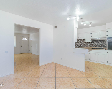 9924 Minuteman Street - Photo Thumbnail 12