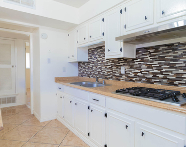 9924 Minuteman Street - Photo Thumbnail 15