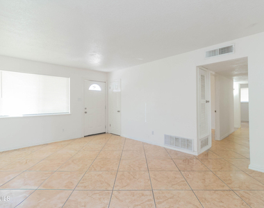 9924 Minuteman Street - Photo Thumbnail 10