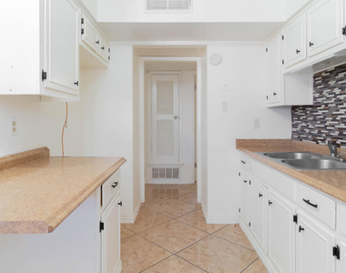 9924 Minuteman Street - Photo Thumbnail 14