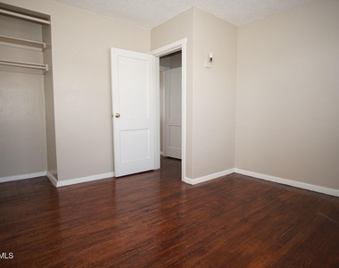 1226 Huckleberry Street - Photo Thumbnail 9