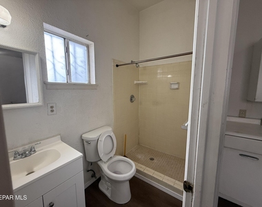 1526 Yandell - Photo Thumbnail 1