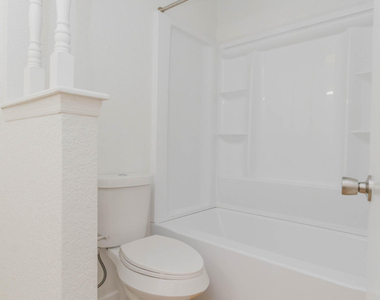 11240 Warcloud Avenue - Photo Thumbnail 33