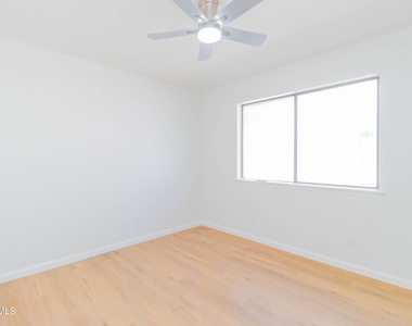 11240 Warcloud Avenue - Photo Thumbnail 25