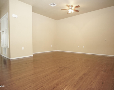 8685 N Loop Drive - Photo Thumbnail 3