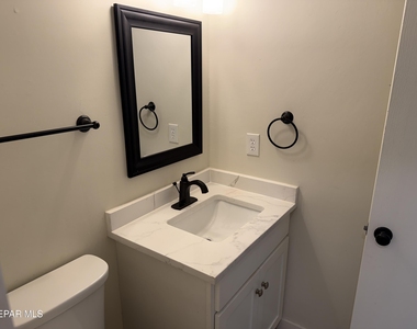 10642 Cuatro Vistas Drive - Photo Thumbnail 17