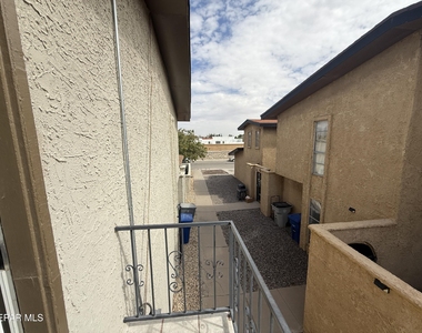 10642 Cuatro Vistas Drive - Photo Thumbnail 21