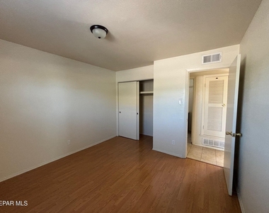 6376 Santiago Street - Photo Thumbnail 7
