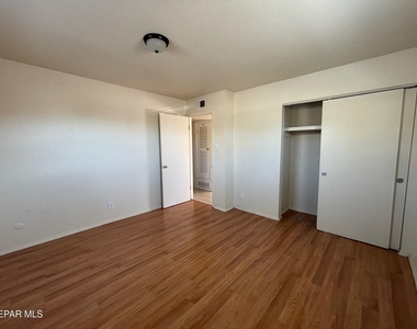 6376 Santiago Street - Photo Thumbnail 9
