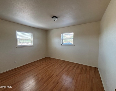 6376 Santiago Street - Photo Thumbnail 10