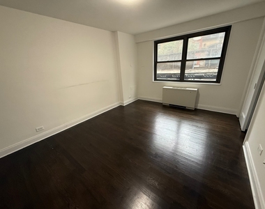 145 East 16th Street - Photo Thumbnail 5