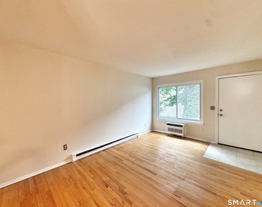 24 Ferris Avenue - Photo Thumbnail 4