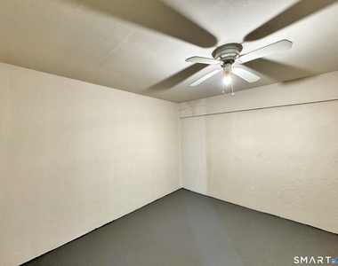 24 Ferris Avenue - Photo Thumbnail 15