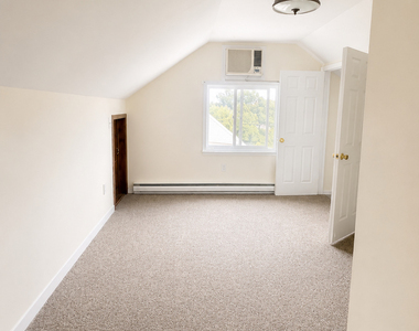 266 East Avenue - Photo Thumbnail 3
