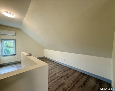 22 Hawthorne Avenue - Photo Thumbnail 20