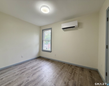 22 Hawthorne Avenue - Photo Thumbnail 13