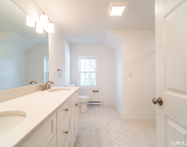 1154 Poquonnock Road - Photo Thumbnail 16