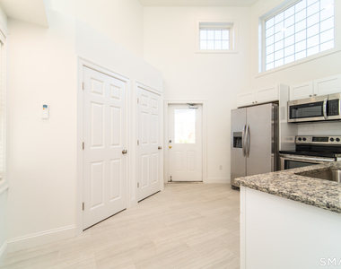 1154 Poquonnock Road - Photo Thumbnail 4