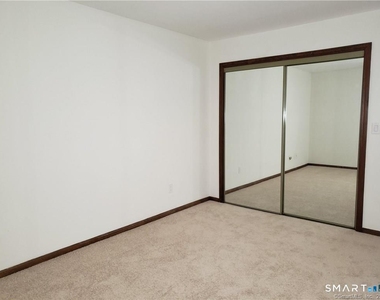 375 Glendale Avenue - Photo Thumbnail 5