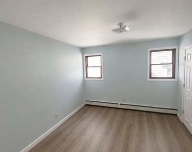 27 Soule Street - Photo Thumbnail 4