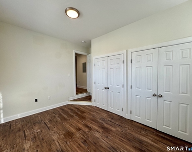 950 Lindley Street - Photo Thumbnail 13