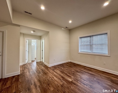 950 Lindley Street - Photo Thumbnail 12
