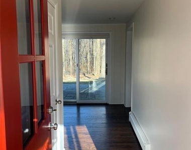 115 Seir Hill Road - Photo Thumbnail 2