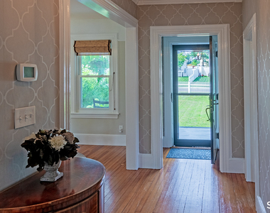 223 West Avenue - Photo Thumbnail 13