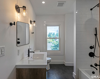 223 West Avenue - Photo Thumbnail 22