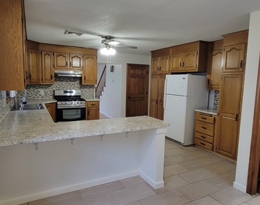 408 South Street - Photo Thumbnail 6