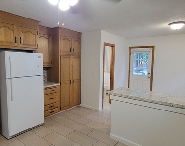 408 South Street - Photo Thumbnail 10