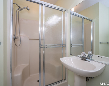 302 Briarwood Court - Photo Thumbnail 13