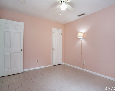 302 Briarwood Court - Photo Thumbnail 12