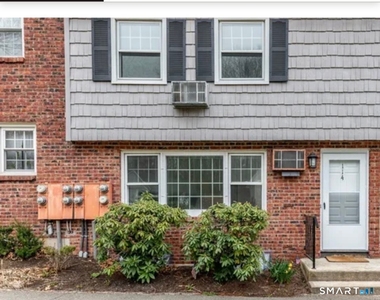 114 Old Farms Lane - Photo Thumbnail 12