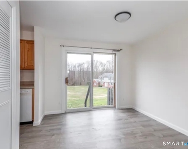 114 Old Farms Lane - Photo Thumbnail 3
