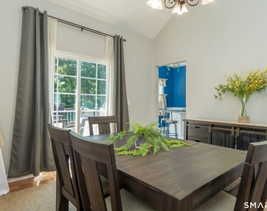 30 Hickory Hill - Photo Thumbnail 5