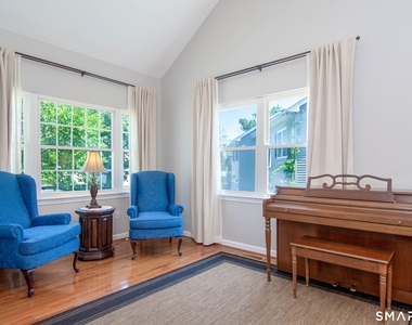 30 Hickory Hill - Photo Thumbnail 3