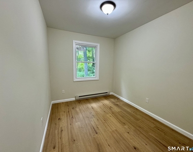 39-41 Waterbury Road - Photo Thumbnail 9