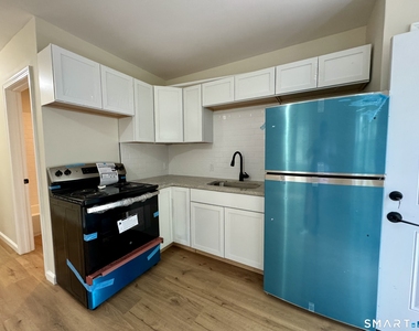 39-41 Waterbury Road - Photo Thumbnail 4