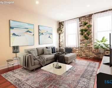 1 Bennett Avenue - Photo Thumbnail 3