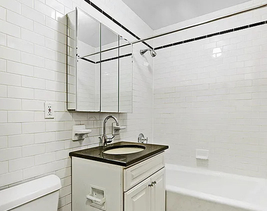 37 West 54th Street - Photo Thumbnail 6
